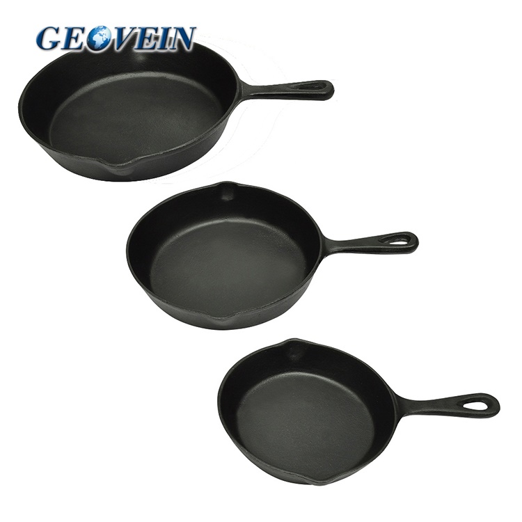 3 piece set includes 10 inch, 8 inch and 6 inch pans