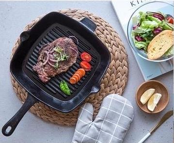 Why Is an Enameled Cast Iron Grill Pan Better for Cooking?