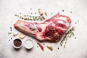 Braised Lamb Shank Using GEOVEIN Cast Iron Tagine