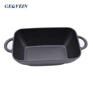 cast iron roaster with lid