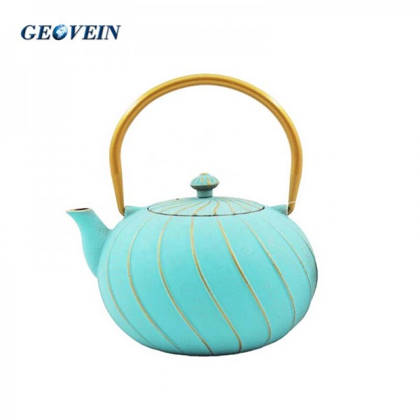 Golden Curvilinear Tetsubin Cast Iron Teapot